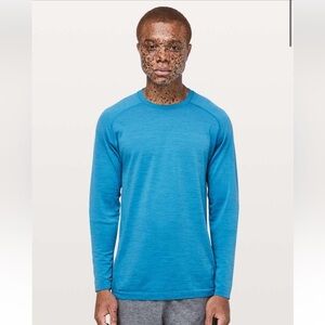 Lululemon Metal Vent Tech Long Sleeve in Dark Royal Baltic Blue Size Small